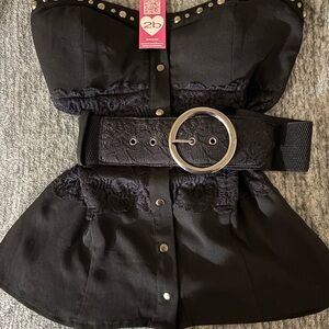 *NWT* 2B Bebe Black Lace Belted Top
